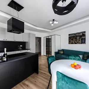 Kazou Arkadia Apartament